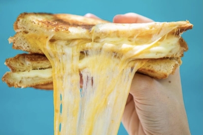 Cheese pull